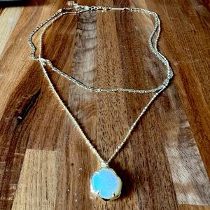 ⭐️SOLD⭐️Like New Kendra Scott necklace
